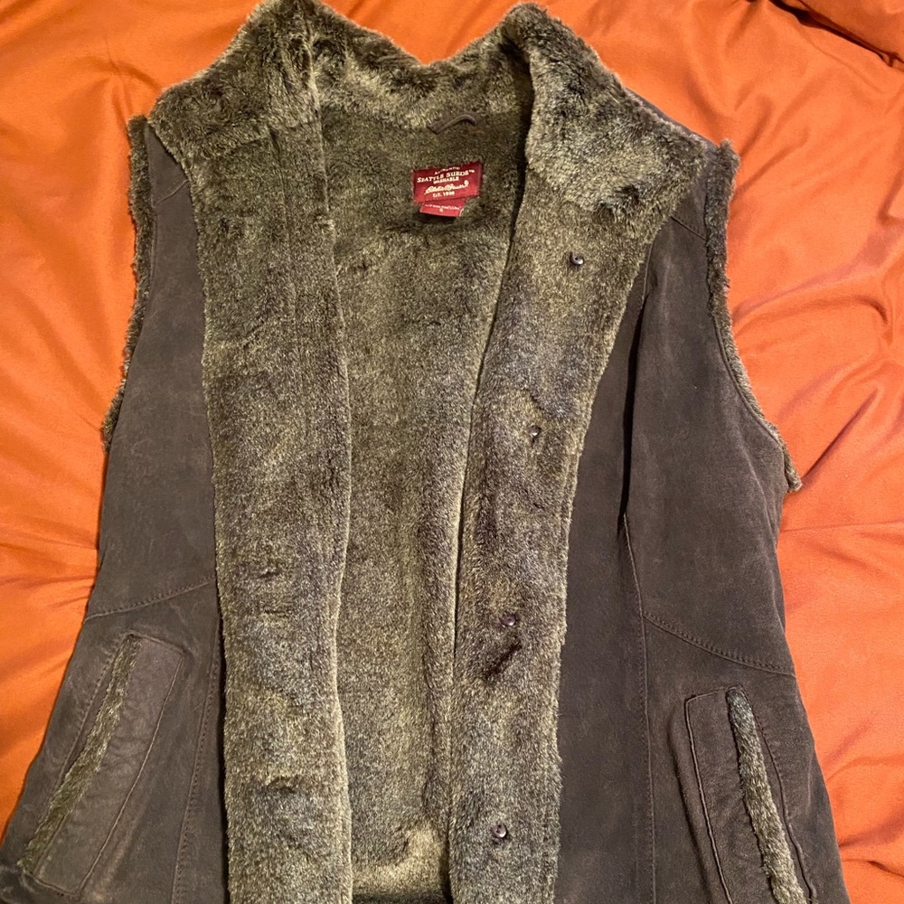 Eddie Bauer Seattle Suede vest